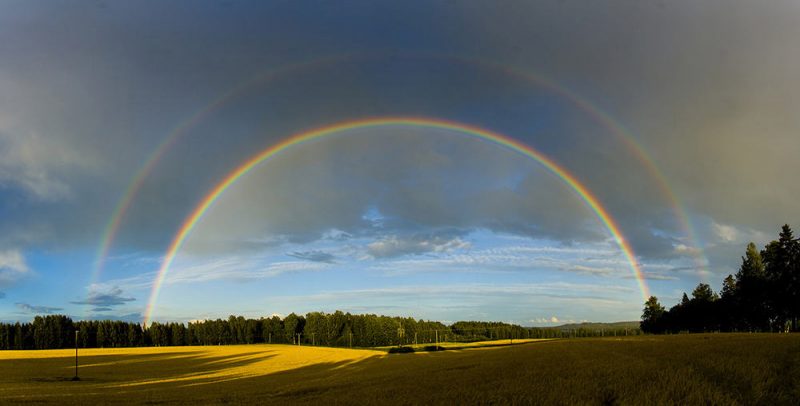 Full_featured_double_rainbow_at_Savonlinna
